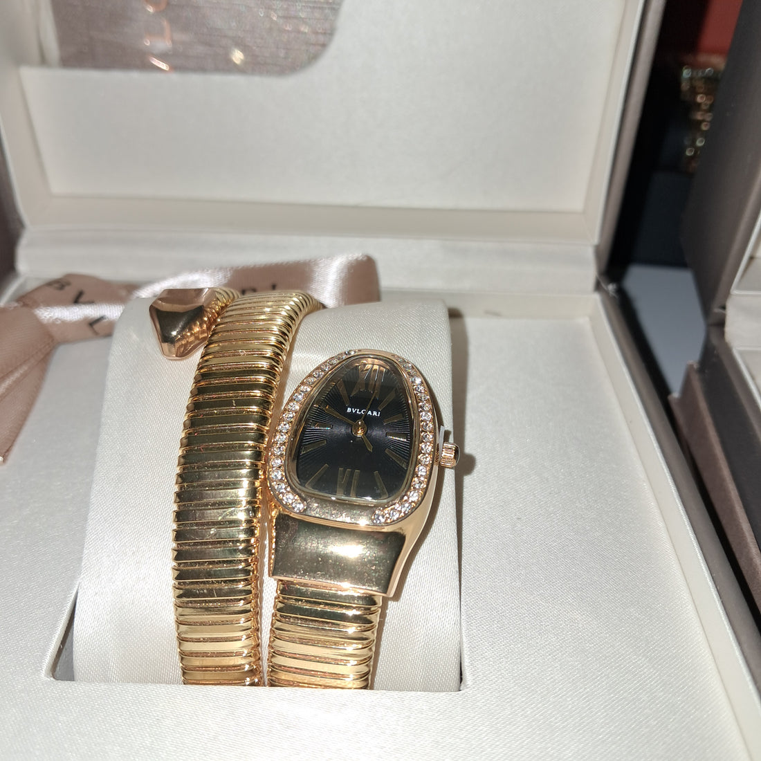 Bvlgari Serpentti noir